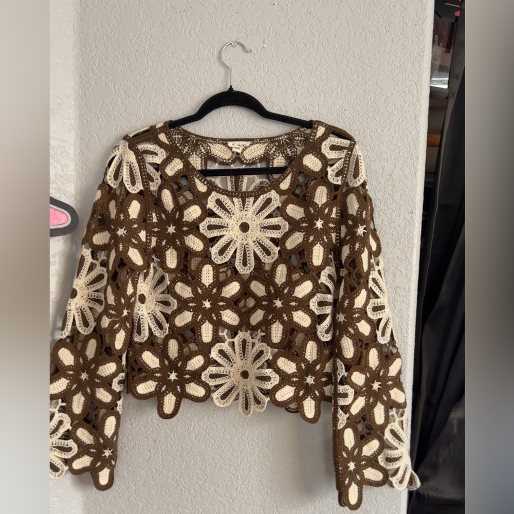 Elegant Floral Crochet Blouse in Brown and Cream